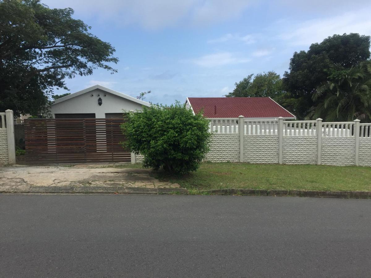 White House Lodge In Scotburgh Scottburgh Exterior foto